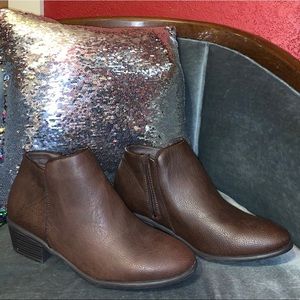 EUC Charlotte Russe Ankle Boots